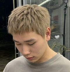 -海文先生国潮烫染男士理发馆