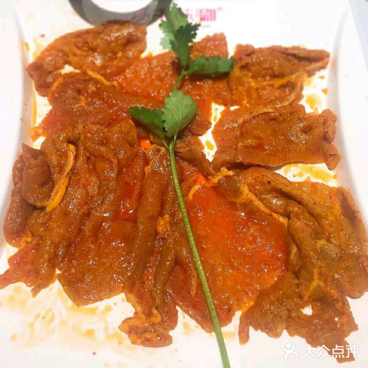 不用排队，4个人2个锅，电磁炉小火锅那种