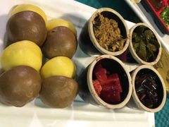 农家四宝-95号酱骨·一块豆腐(展春园西路店)