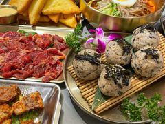 -围炉肉舍•炭烤活鳗•丹东海鲜烤肉(步行街店)