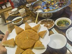 -乡土特色.冷锅鱼.牦牛肉汤锅