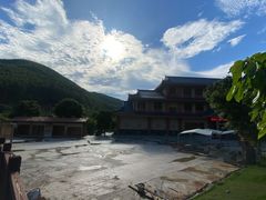 -十万大山布透温泉