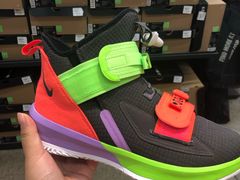 -NIKE上海青浦优选体验店