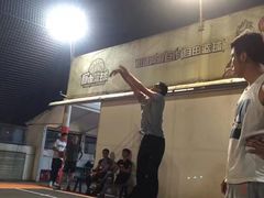 -洛克公园·篮球·足球·羽毛球(莘庄店)