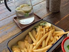 美式风味炸鸡翅配薯条-MIKAKU(万达广场上海宝山店)