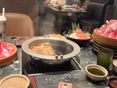-牛YO寿喜烧·铁板烧和牛火锅自助(市府恒隆店)