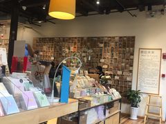 -猫的天空之城概念书店(杭州南宋御街店)