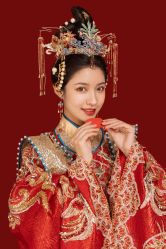 点击看大图 -挪娅婚纱摄影皇家会所