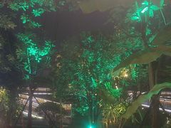 -茅草房·河畔园林火锅