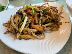 -鲜榨果汁·啤酒鱼(环岛河店)