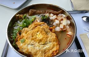 Signature Snail Meat Bone Soup Rice Noodles