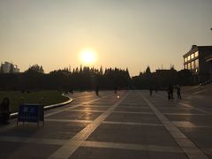 -复旦大学光华楼