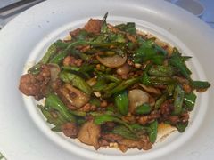 -阿瓦山寨·湘菜现炒·剁椒鱼头王(咸阳总店)