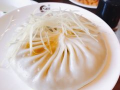 陈士荣蟹黄汤包-鸿运酒楼