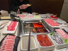 -海底捞火锅鲜切牛肉主题店(长寿路店)