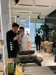 -罗亚帝造型·烫发染发
