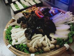 菌菇拼盘-尚尚仙·酸汤猪手·猪肚鸡火锅(华联万柳购物中心店)
