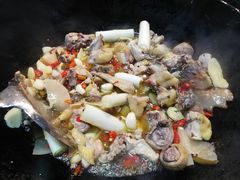 -屈夫人地锅鸡(南充店)