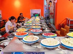-钱小主·自助回旋烤肉火锅餐厅(东方新天地店)
