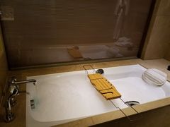-广州汇华希尔顿逸林酒店