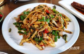Bamboo Shoots Stir-Fried with Fermented Vegetables