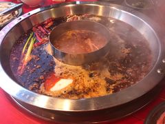 反转鸳鸯锅-谭鸭血老火锅(漳州路店)