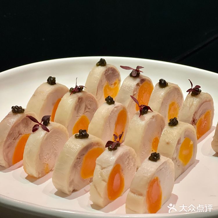 天趣自在,川菜传统与国际潮流的融合美味