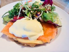 -ROAST coffee & eatery