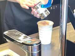 -星巴克臻选(上海虹桥新天地三店)