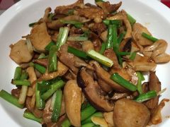 橄榄油炒三种蘑菇-西贝莜面村(上海百联西郊店)