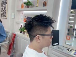 -尤司男士国潮理发馆