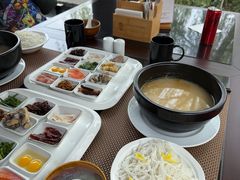 -丽江悦榕庄酒店-明月·雪山庭院餐厅