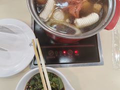 -尹山湖(地铁站)