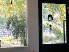 -彳亍咖啡·这里(水湾路店)