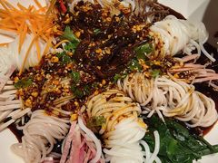 七彩凉米线-福照楼汽锅鸡·云南菜(火车站锦江店)