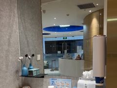 -瑞尔齿科(上海长风大悦城店)