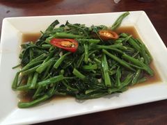 -Dang restaurant (patong phuket)