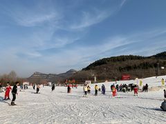 -济南卧虎山滑雪场