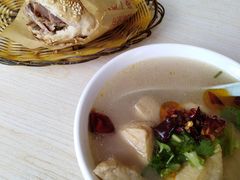 -洪峰浩老北京烧饼夹肉(角门路店)