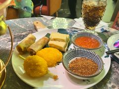 Golden虾饼-浩海火燒雲傣家菜(芮欧百货店)