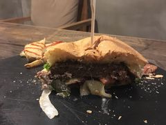 -HIGH FIVE哈福手工汉堡(桂林路店)