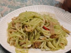 油渣炒洋丝瓜-浩海火烧云傣家菜(京广店)