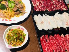 吊龙伴-幸运牛汕头小黄牛牛肉火锅(梅林店)