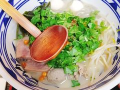 -胡大怪手工酸辣粉(安亭店)