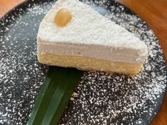 -Chom Cafe and Restaurant