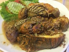 -J Daeng Seafood