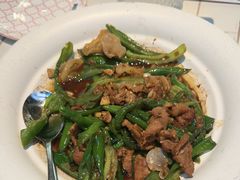 -阿瓦山寨·湘菜现炒·剁椒鱼头王(咸阳总店)