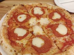 -城市大道红炉披萨烘焙坊