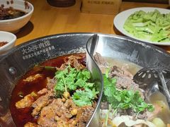 -大众跷脚牛肉馆·非遗传承单位(峨眉山店)