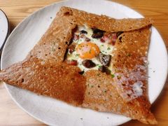 鸡蛋蘑菇熏肉荞麦可丽饼-RAC BAR(安福路店)